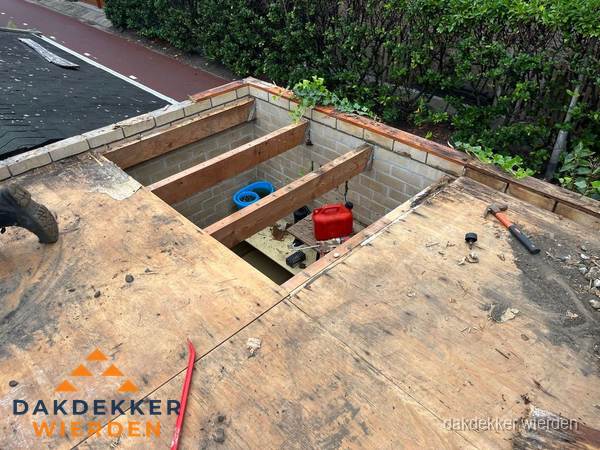 Plat dak vervangen met open constructie in Wierden Plat dak vervangen met open constructie in Wierden